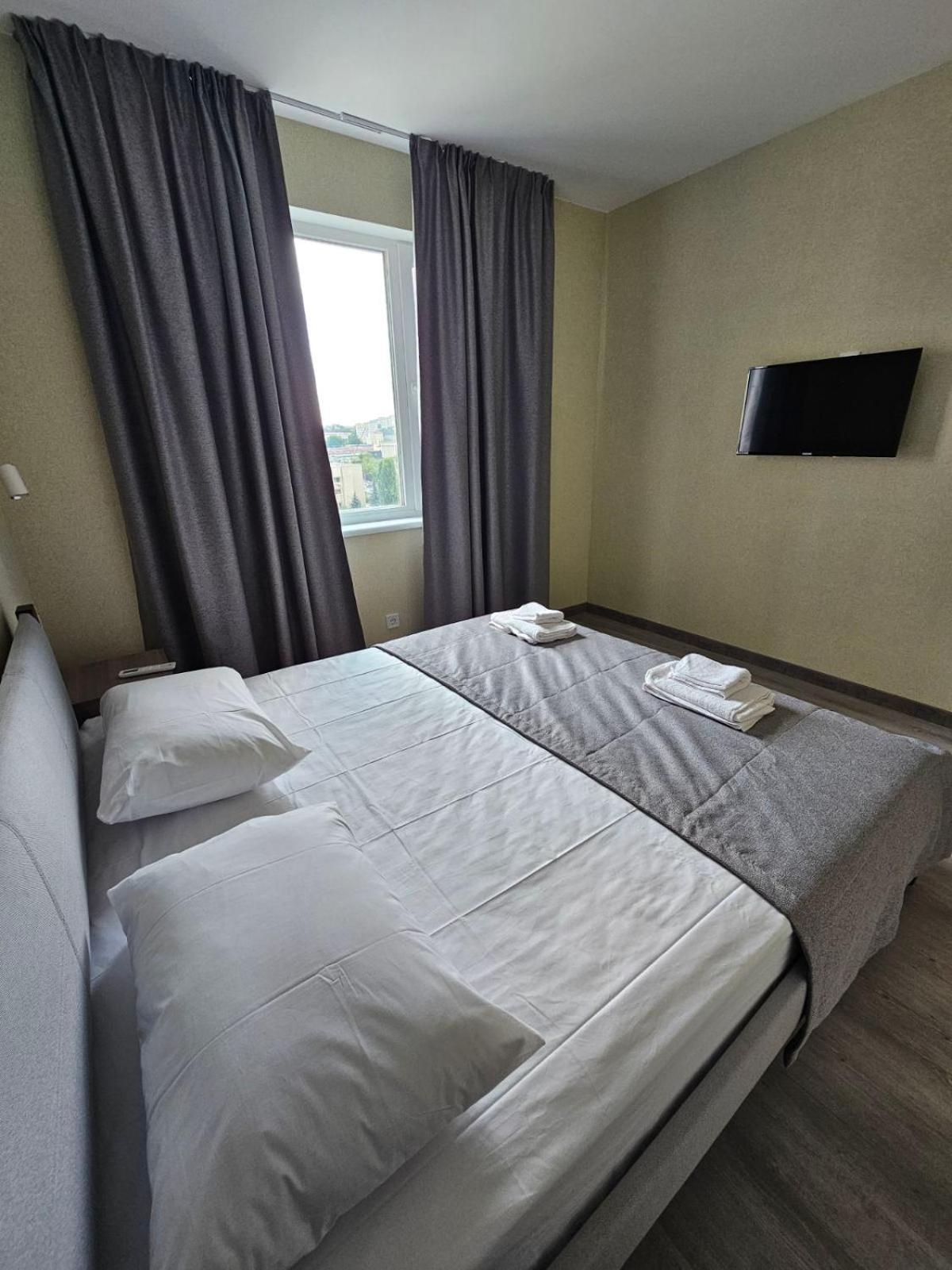 Mansarda Iris Hotel Kiev Eksteriør billede