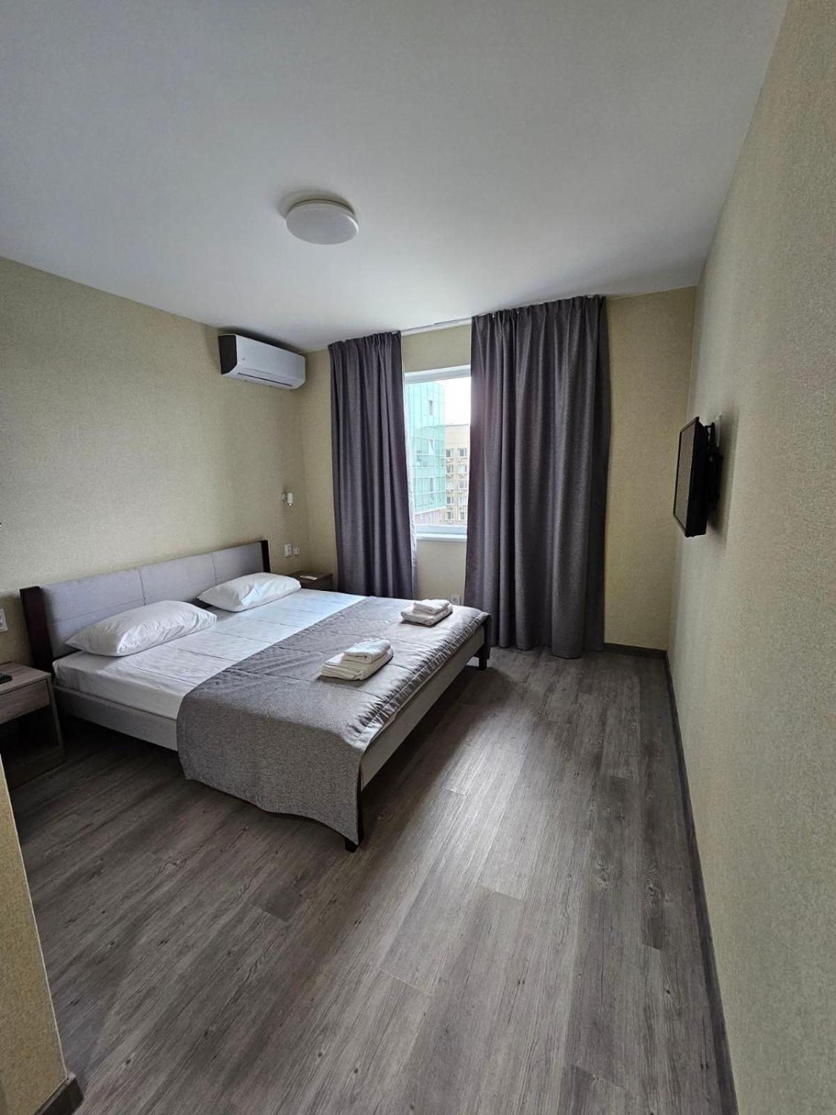 Mansarda Iris Hotel Kiev Eksteriør billede