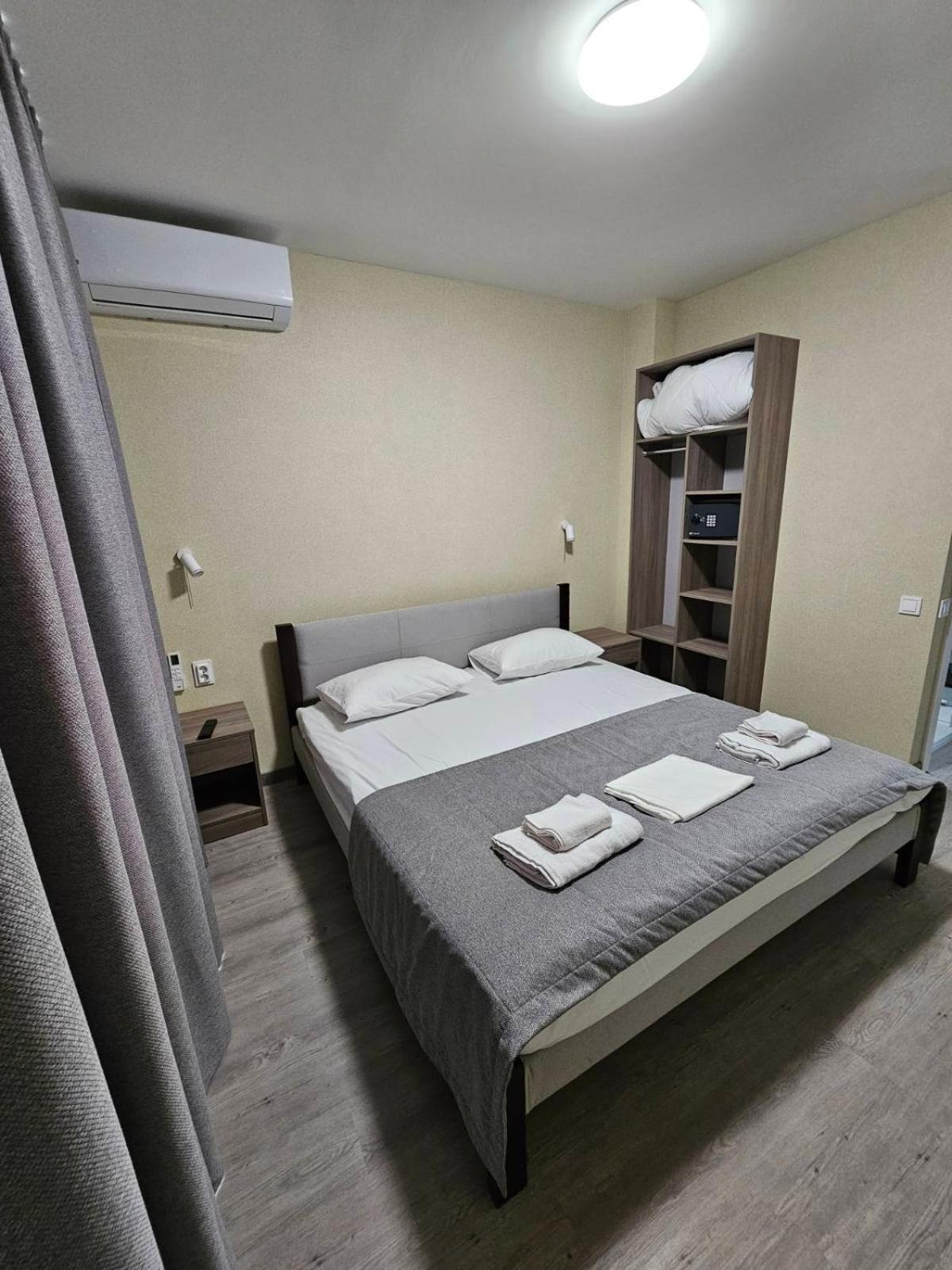Mansarda Iris Hotel Kiev Eksteriør billede